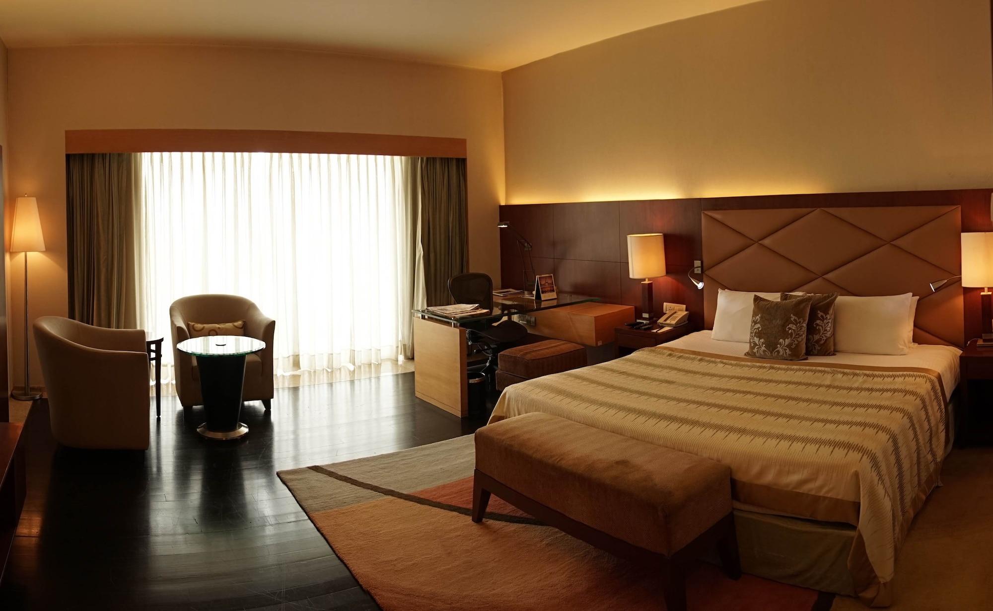 فندق تاج تشانديغر Chandīgarh المظهر الخارجي الصورة A room at the Taj Bengal