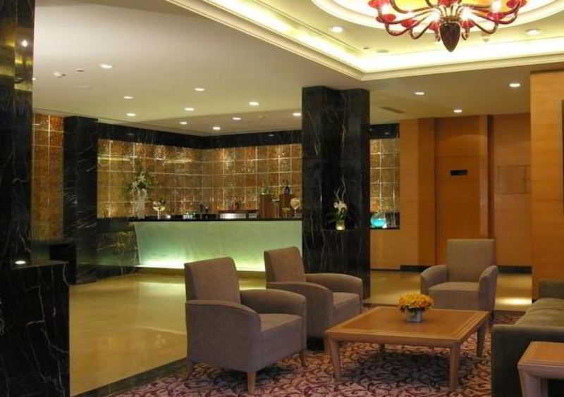 فندق تاج تشانديغر Chandīgarh المظهر الخارجي الصورة The lobby of the hotel